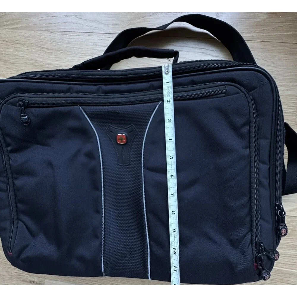 Wenger Swiss Gear Black Jasper Computer Case Shoulder Bag 17.5 x 3.5 x 13